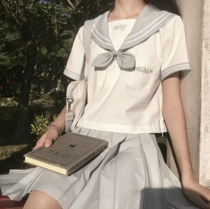 天使与怨灵